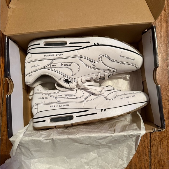 Nike sketch to self shoes